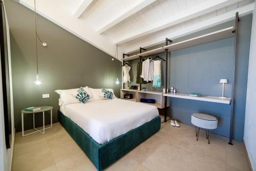 Studio with Sea View image 8