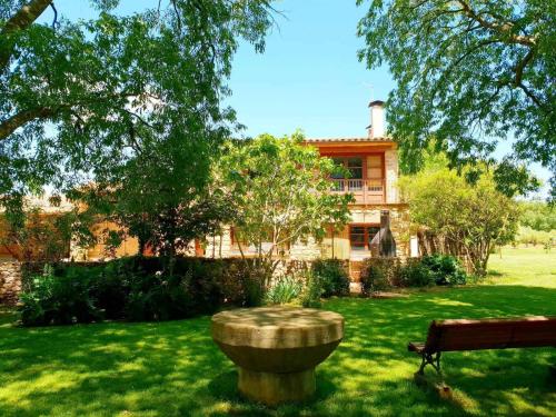 Casa rural con jardín privado