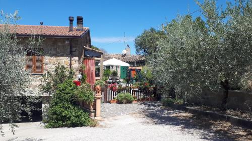  Home sweet home with panoramic garden in Pianello