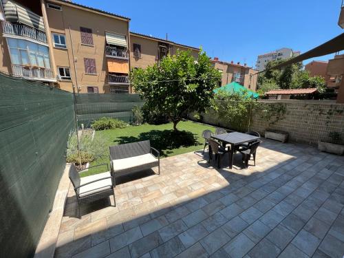 Casa Paestum. Your wonderful garden in Rome