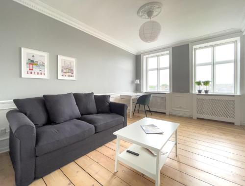 Stylish classic Danish design apartment, Copenhagen (photo 5)