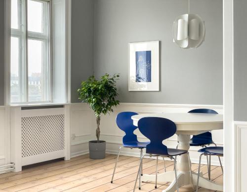 Stylish classic Danish design apartment, Copenhagen (photo 9)