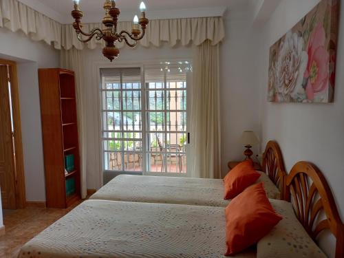 Twin Room with Private Bathroom and Terrace image 2