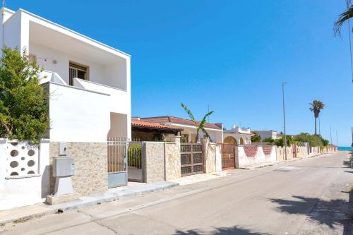  Villetta Idume by BarbarHouse, Ferienwohnung in Torre Rinalda