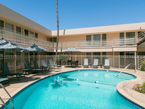 Swimming pool, La Jolla Riviera Inn in La Jolla