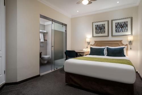 Premier Hotel Regent - image 4