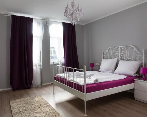 Hotel Forty Four - main image