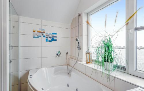 Bathroom, Hafenhaus Am Kaianleger in Olpenitz