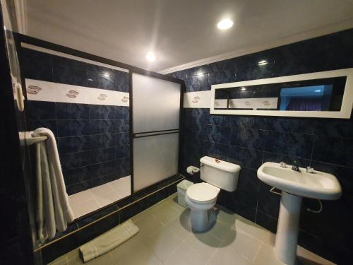 Twin Room image 1