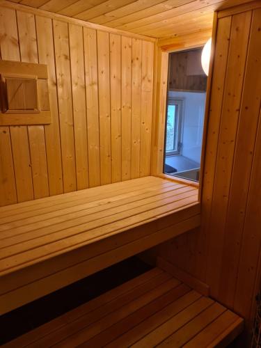 Senja, Skaland apartment in Hamn