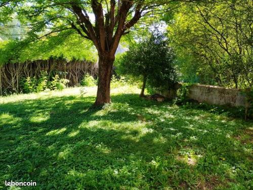 Maison de 3 chambres avec jardin clos et wifi a Cezy