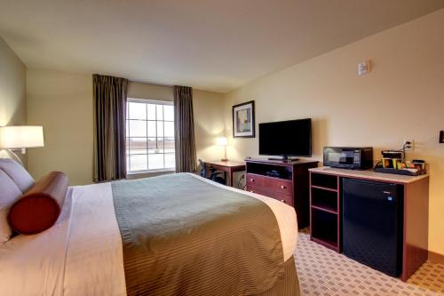 Cobblestone Inn & Suites - Linton - Tap to explore photos