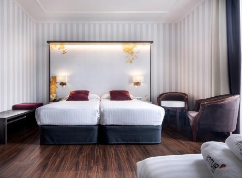 Intur Palacio San Martin - image 5