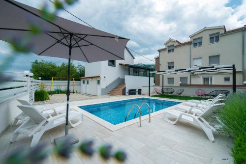 Luxury apartments with gallery, heated pool only for you-KLIS CRO - Apartment - Klis