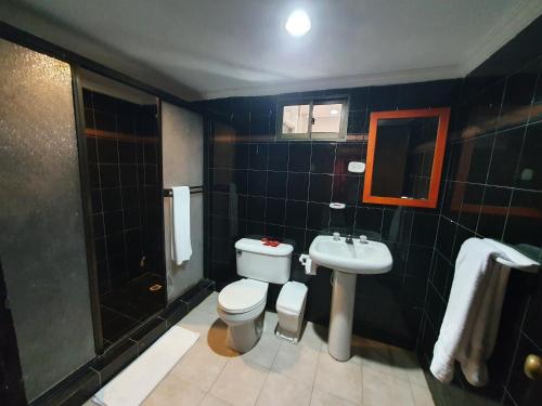 Family Room image 1