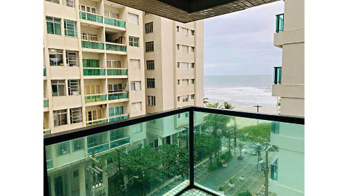 View, Amplo apt. no Guaruja, a 50m da Praia, com 2 vaga in Barra Funda