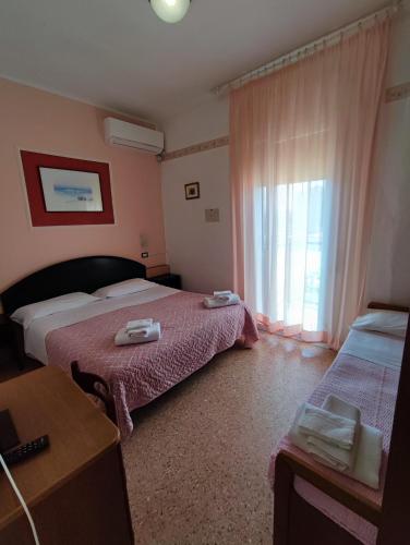 Camera, familiare, vista sul mare