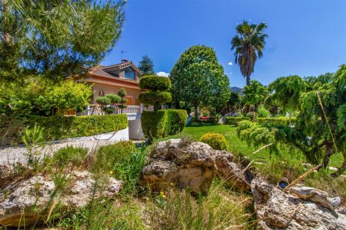 Lujosa Casa Rural el Altico con barbacoa, chimenea y zona infantil