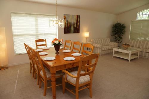 Grosvenor Villa TM148 - image 3
