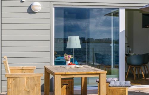 Pier 21 - Captains Lounge - image 9