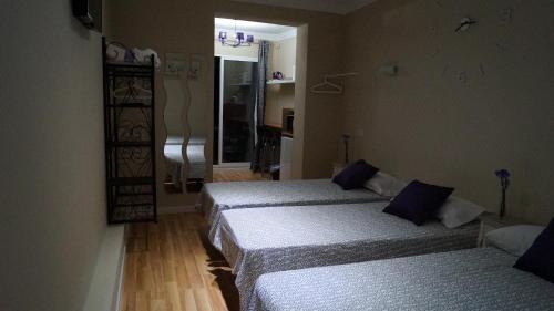Quadruple Room with Terrace image 6