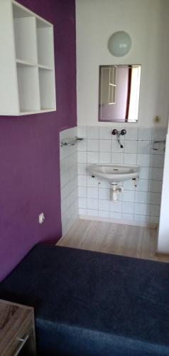 Družstevní dům Choustník (Druzstevni dum Choustnik) in Jindrichuv Hradec