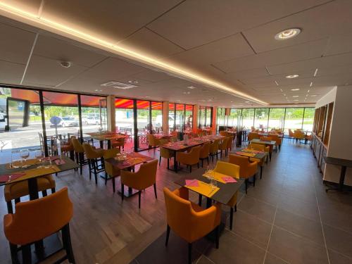 Étterem, Hôtel Restaurant AKENA Molinges - La Brocatelle (Hotel Restaurant AKENA Molinges - La Brocatelle) in Villard-Saint-Sauveur