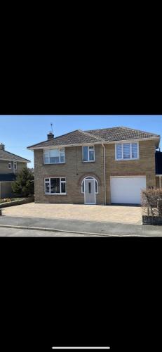 Modern 4 bedroom house in Weymouth Sunny Corner