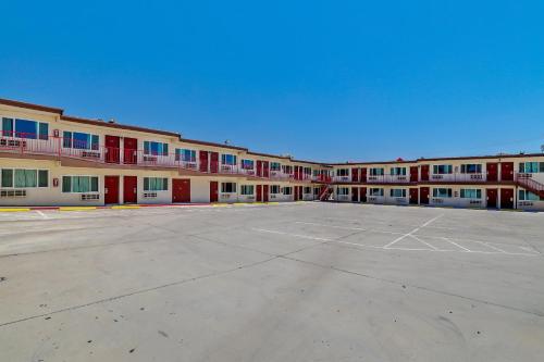 Red Roof Inn Needles