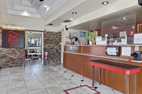 Red Roof Inn Needles