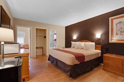 Red Roof Inn Needles - image 11