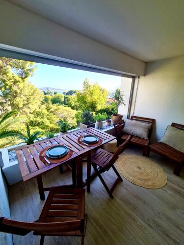 Charme & Calme-TAMARIS- Studio Vue mer - Piscine - Le Petit Olivier sur Mer, La Seyne-sur-Mer (Foto 7)