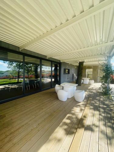 陽台/露台, Apartamento Con Jardín Rodeado de Viñedos (Apartamento Con Jardin Rodeado de Vinedos) in 里巴杜米亞
