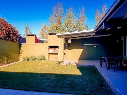 Two-Bedroom House image 7
