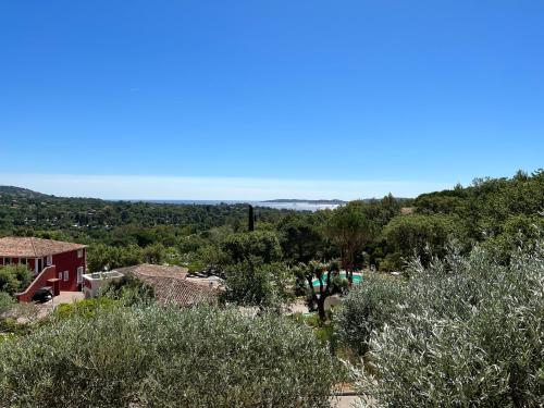 AZUR APPARTEMENT (SEA VIEW) LES RESTANQUES DE ST-TROPEZ 1132