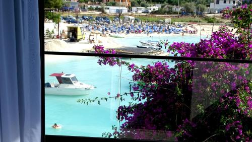 Manta Hotel – Ksamil, IL