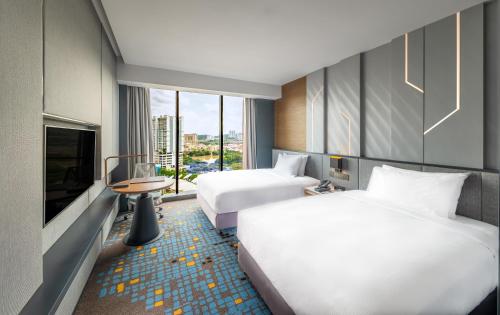 room detail thumbnail 1