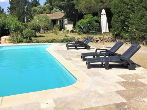 Charming holiday home with private pool - Location, gîte - Montbrun-des-Corbières