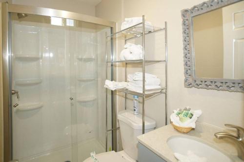 Big Bear 4 Seasons Lodge - image 11