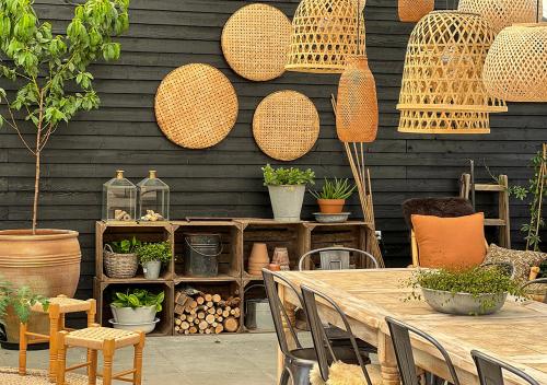 Garden, Hotel Blomme's Place in Snogebaek