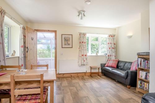 Sunshine Lodge - image 3