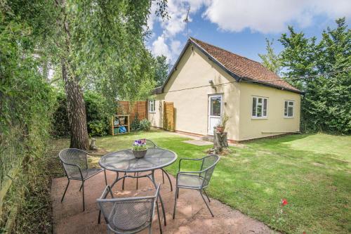 Sunshine Lodge - image 6