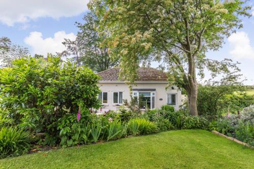 Bracken Barn Cottage - image 2