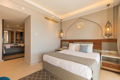 Sunrise Diamond Beach Resort -Grand Select - image 4