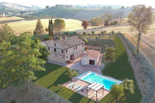  Villa Roberto by Mmega in 62015 Monte San Giusto