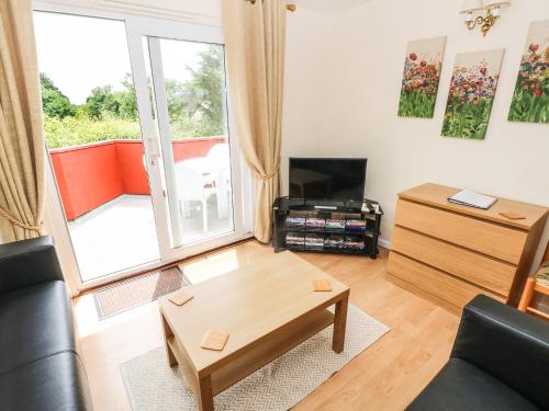 Rowan Lodge Narberth - image 4