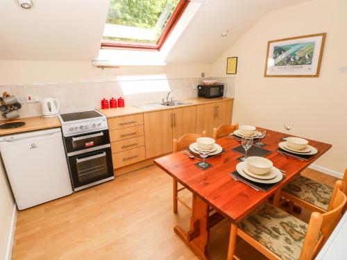 Rowan Lodge Narberth - image 12