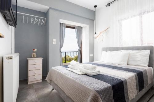 2 bedrooms, 3 beds