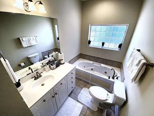 *Stylish* Luxury Suite Near Historic Downtown in Charleston, USA