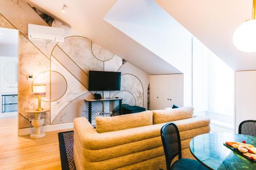367340751 The Lift Apartments by RIDAN Hotels